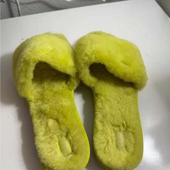 UGG Vibrant Lime Fluffy Slippers - Picture 2 of 5
